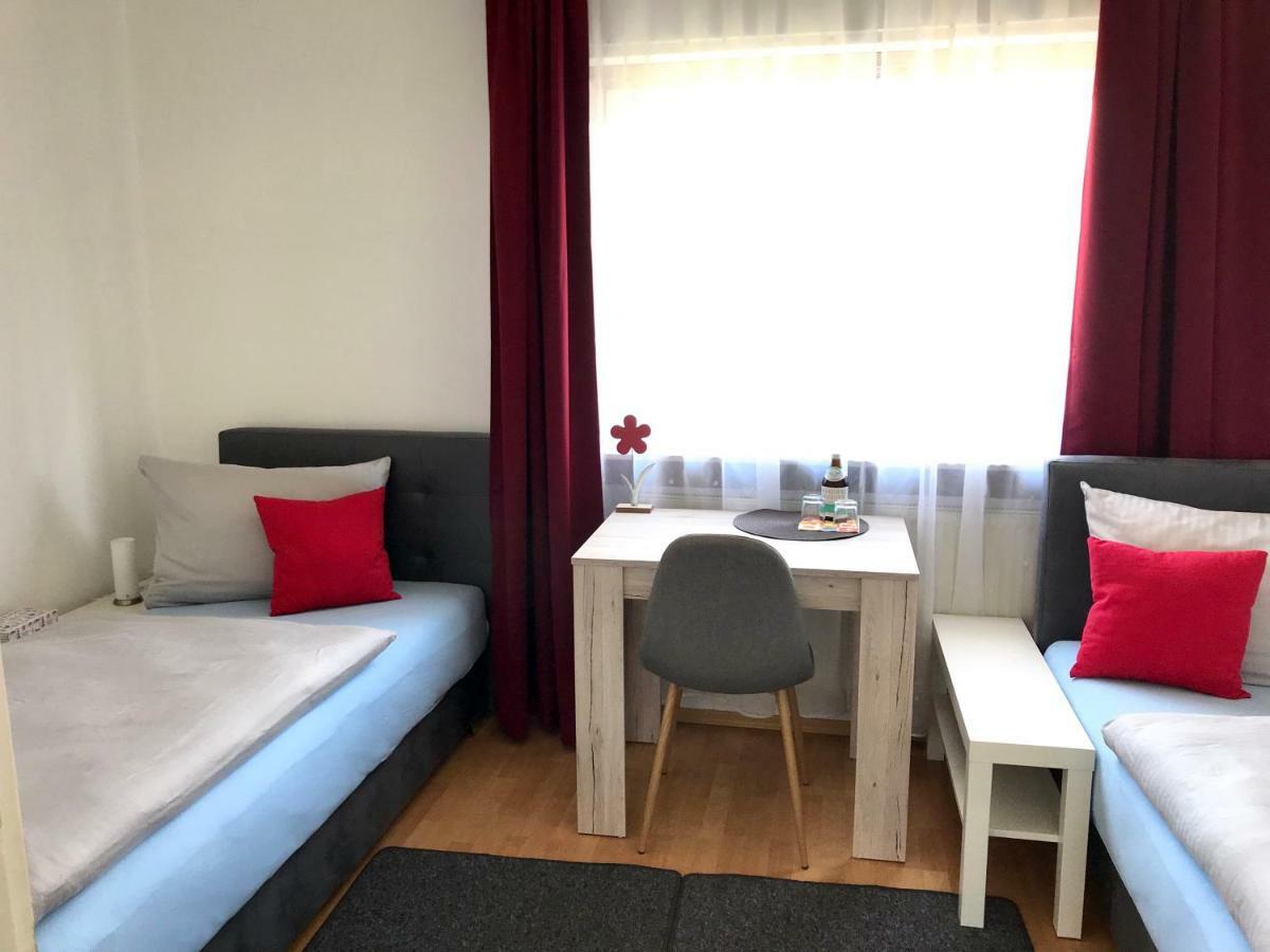Juna Karlsruhe Zewnętrze zdjęcie