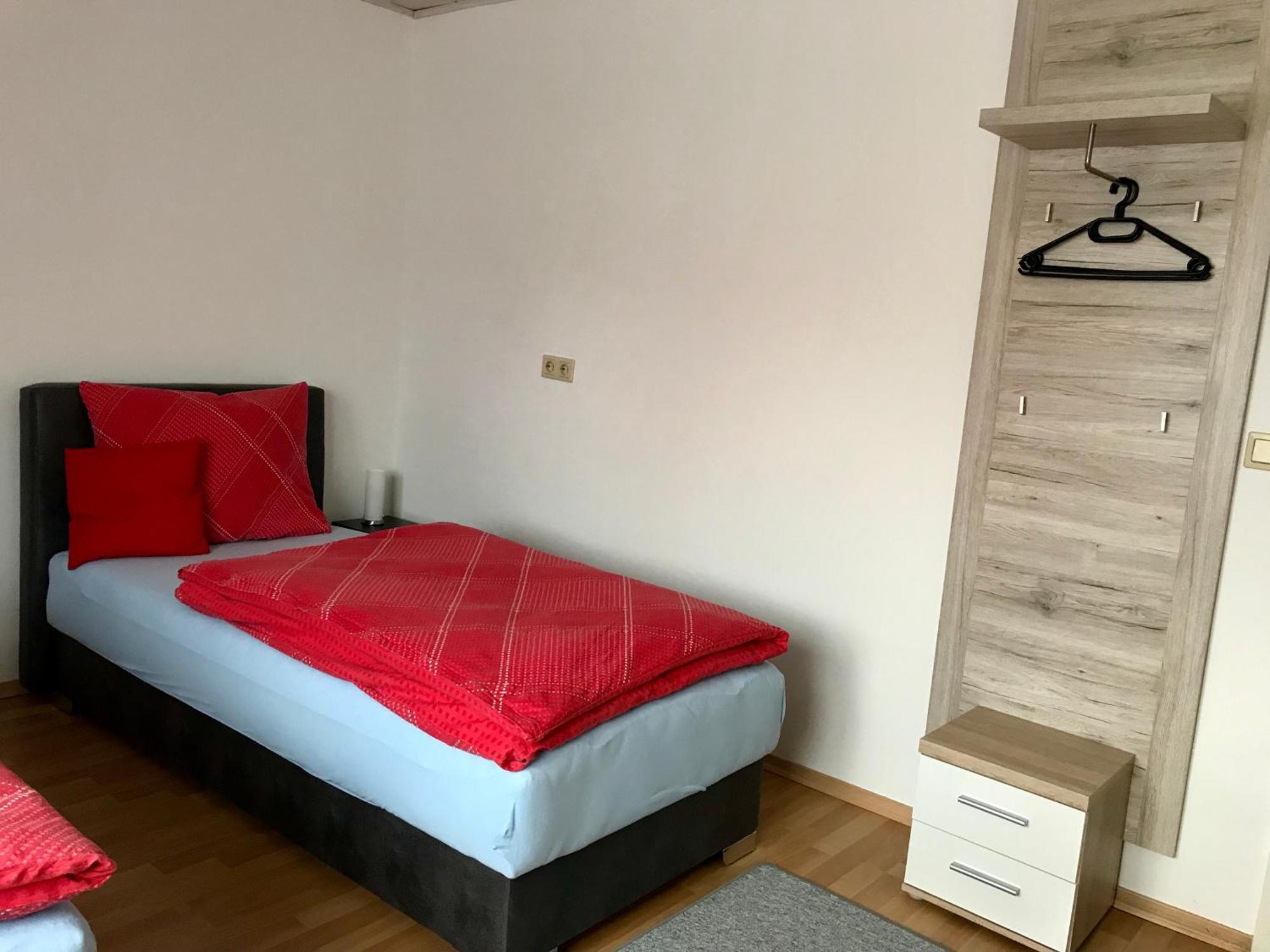 Juna Karlsruhe Zewnętrze zdjęcie