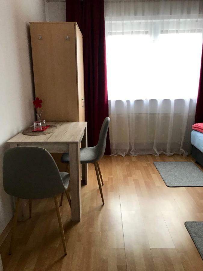 Juna Karlsruhe Zewnętrze zdjęcie
